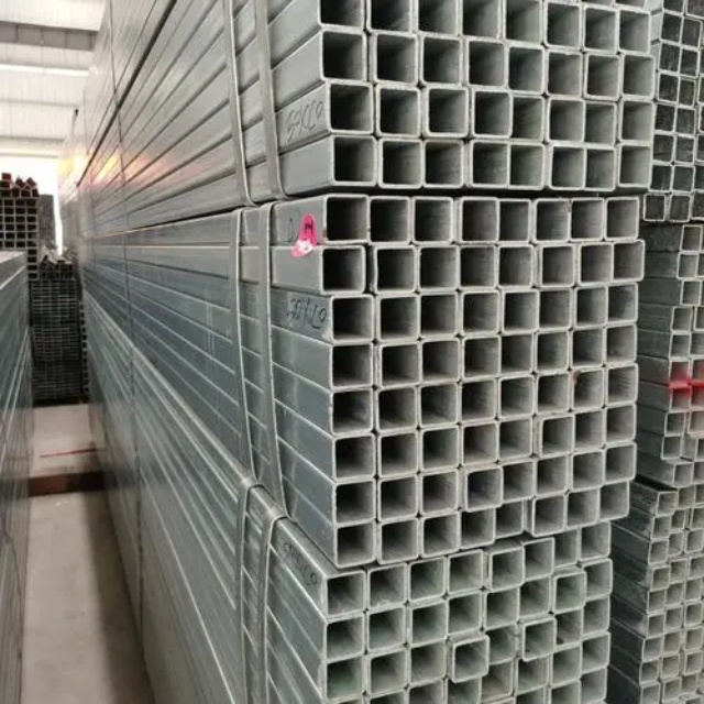 汝阳小口径<font style='color:red'>无缝方矩管</font>